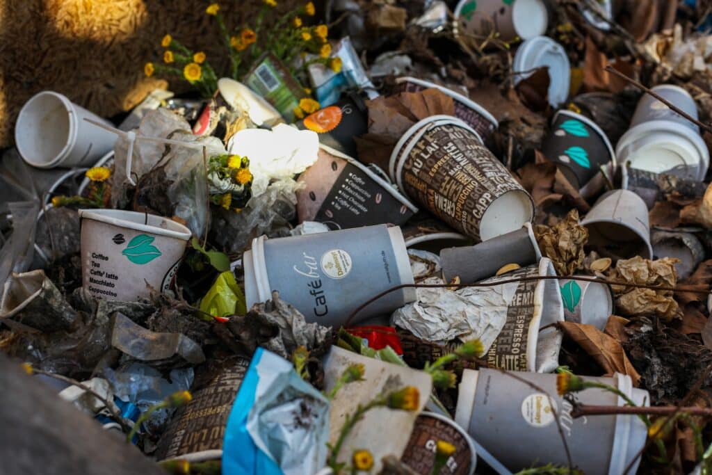 Nantes : Pourquoi il est conseillé de conserver pendant quinze jours ses sacs  poubelle jaunes
