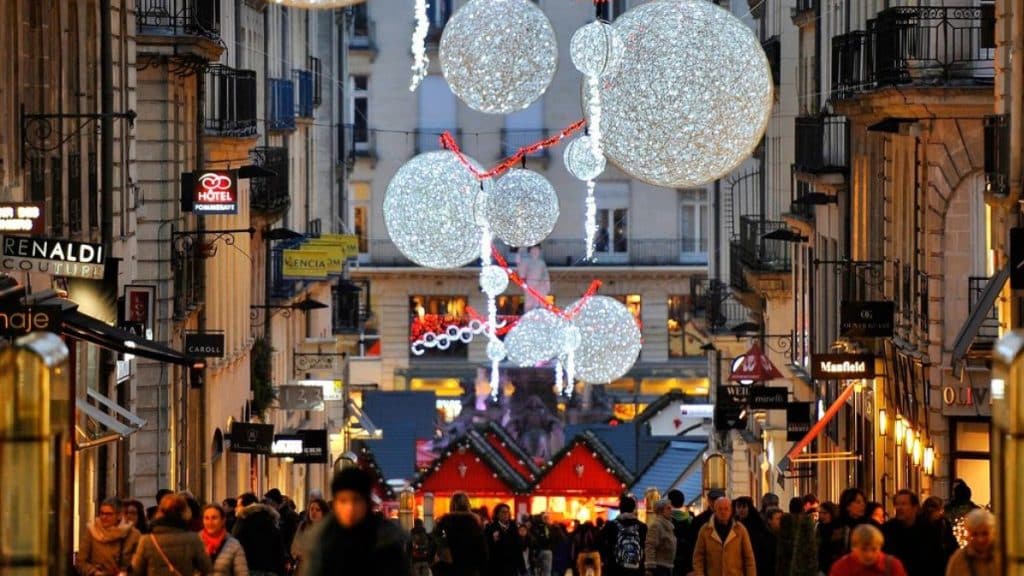 Noël à Nantes : des Guirlandes en 2024 pour 950 000 euros - Infos Nantes