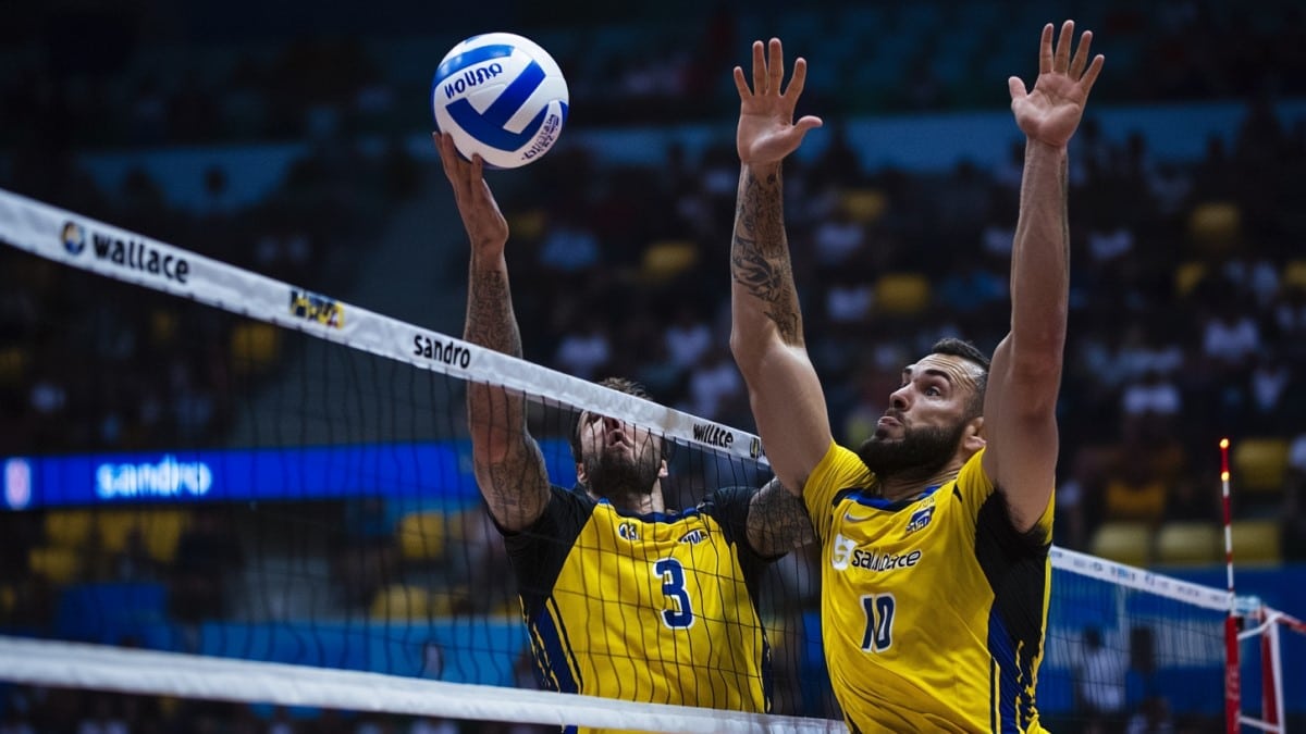 Joueurs de volley en action